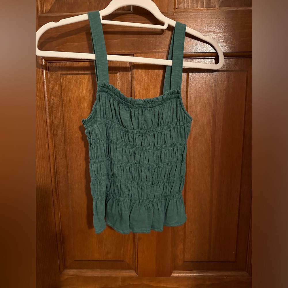 green crop top